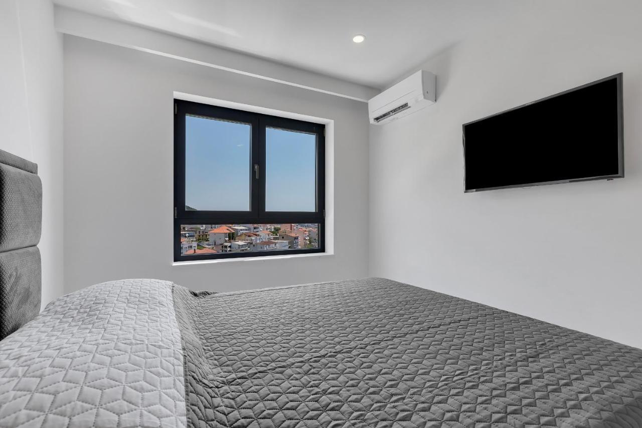 Luxury Seaview Apartment Dzenan มาคาร์สกา ภายนอก รูปภาพ