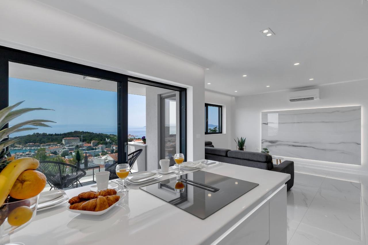 Luxury Seaview Apartment Dzenan มาคาร์สกา ภายนอก รูปภาพ